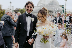 Groom in Black Tuxedo | Andréa Kọsta